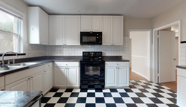 Building Photo - 1274 Belmont Terrace