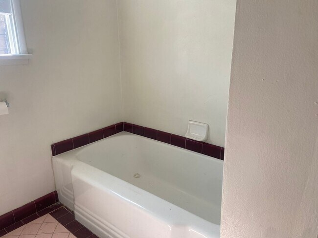 Building Photo - 1466 S Sherbourne Dr