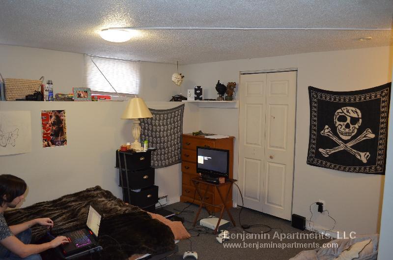 Building Photo - 890 Huntington Ave