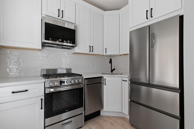 Building Photo - 47 Washburn St