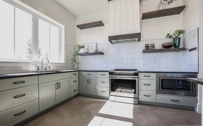 Building Photo - *$200 OFF FIRST MONTH RENT! | BEAUTIFUL 3 bed, 2 bath home in the desirable Summerfield Subdivision