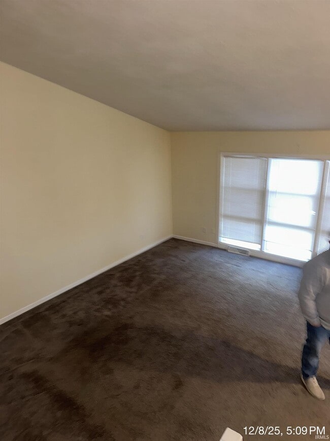 Building Photo - 2026 Shaw Ave