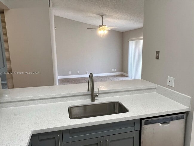 Building Photo - 451 Springdale Cir
