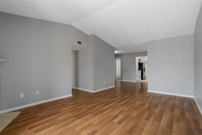Building Photo - 3100 Jeanetta St