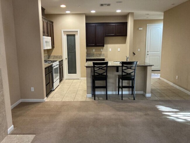 Building Photo - 2285 Rutland Ct