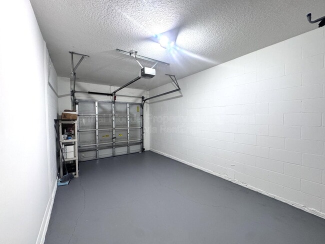 Building Photo - 9556 Muse Pl