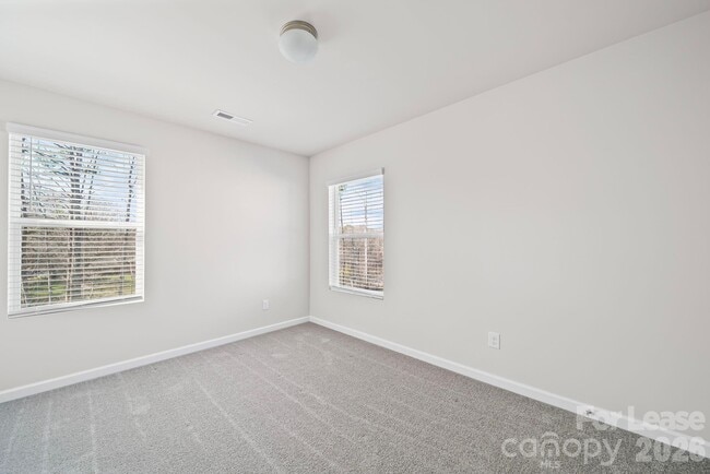 Building Photo - 715 Lackey St