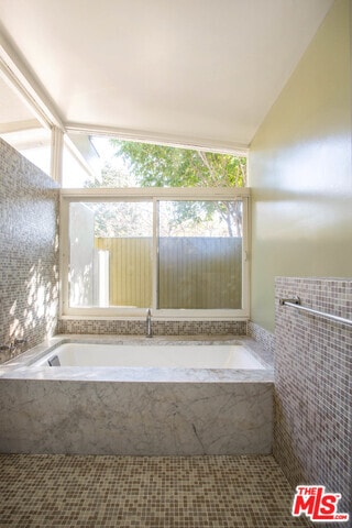 Building Photo - 7561 Lolina Ln