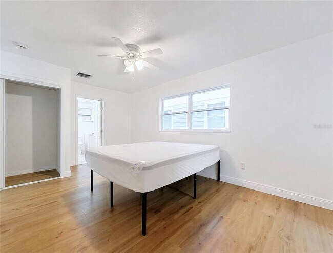 Building Photo - 3316 W Nassau St