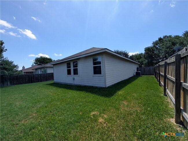Building Photo - 341 Placid Meadow