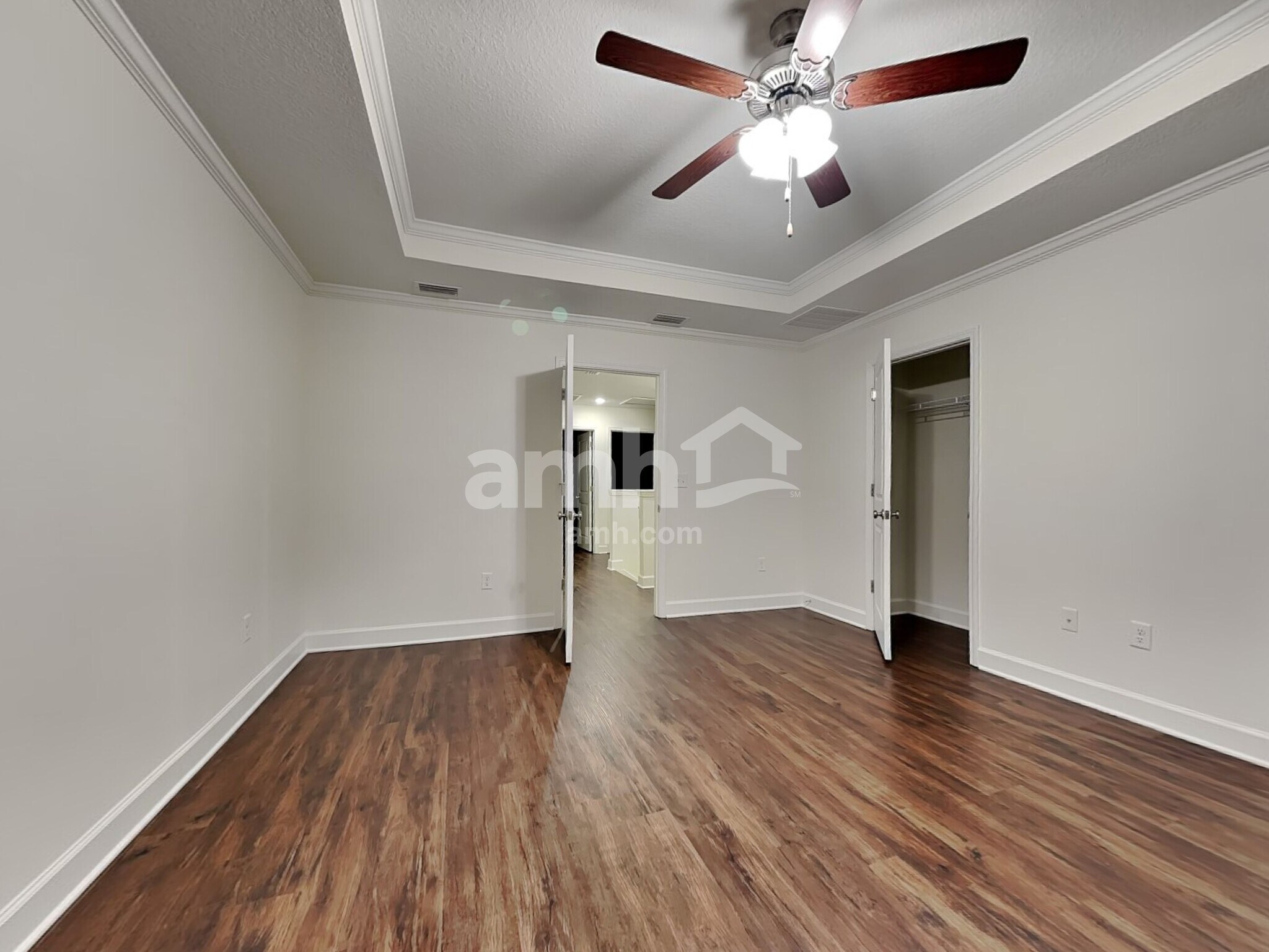 Building Photo - 998 Tan Tara Trl