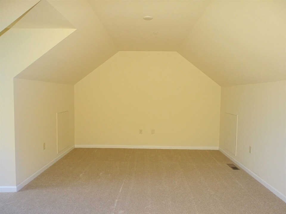 Building Photo - 609 Byler Cir