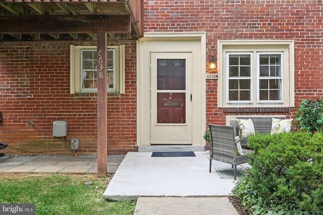 Building Photo - 6638 Hillandale Rd