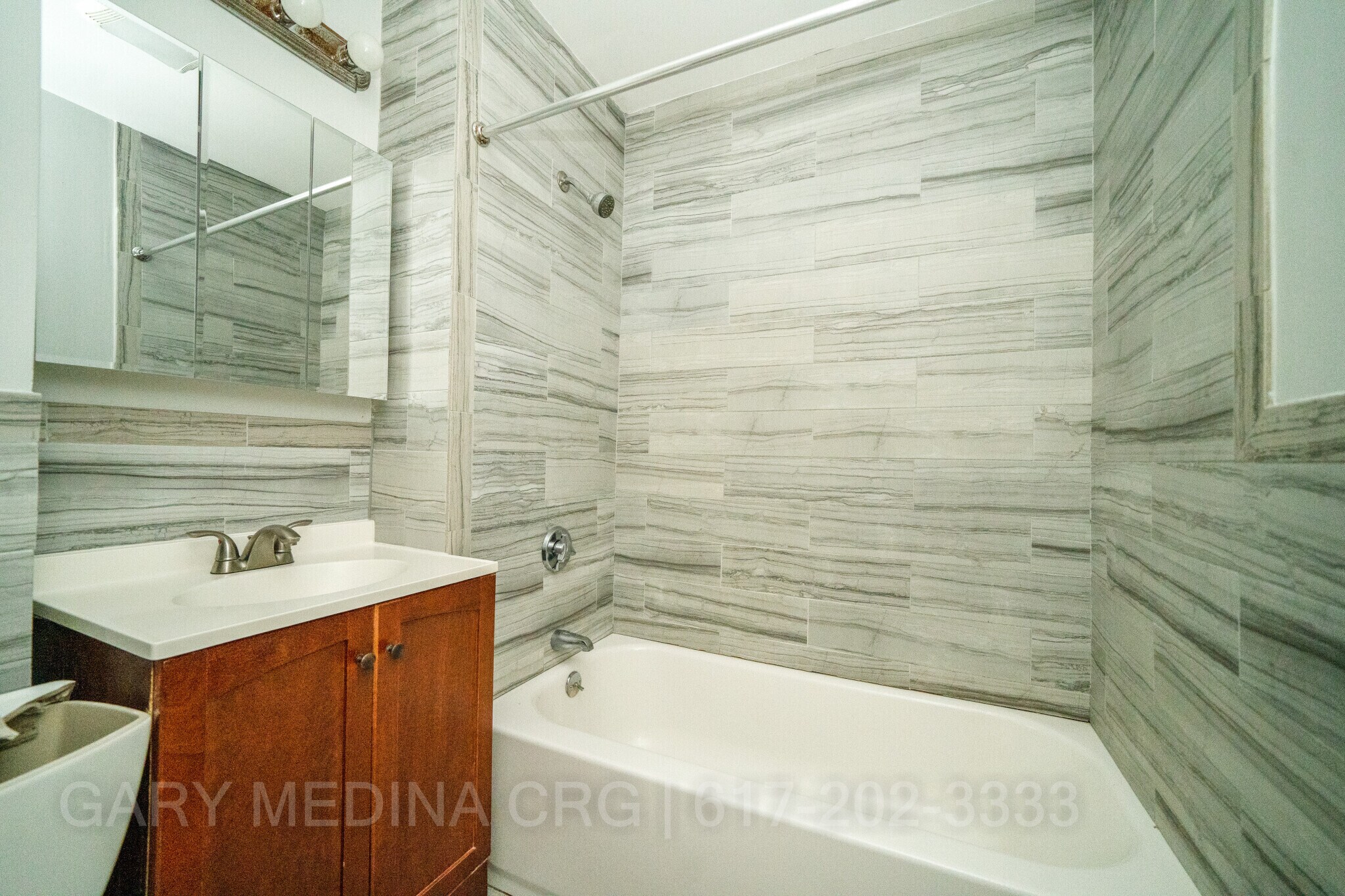 Building Photo - 38 Fayston St