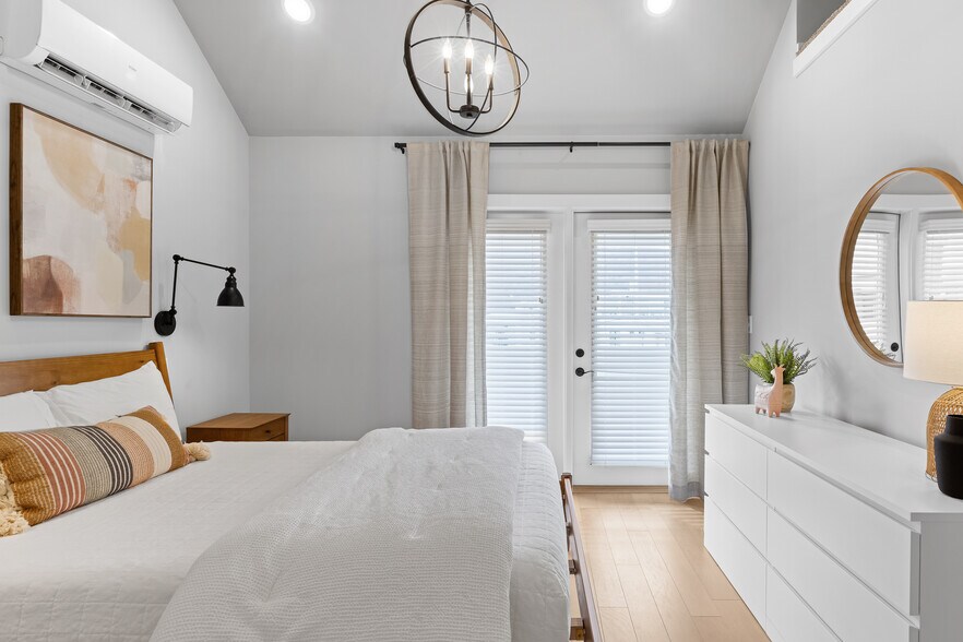 Owner's suite - 1585 Sinclair Ave