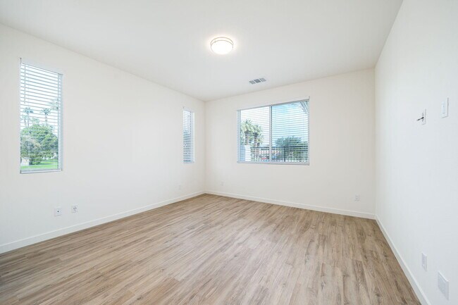 Building Photo - 49211 Garland St