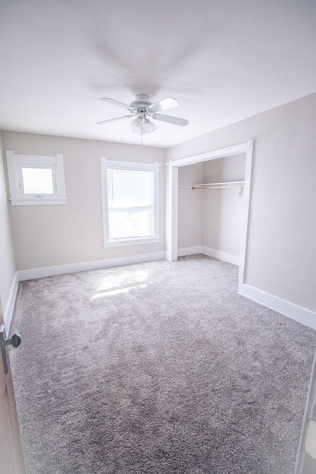 Building Photo - Spacious and Beautidul Four Bedroom Home!