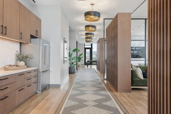 Building Photo - 1212 Demonbreun St