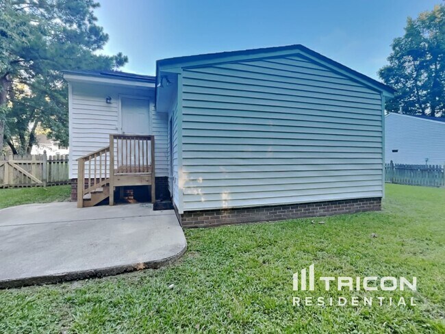 Building Photo - 1204 Poplar Ridge Rd