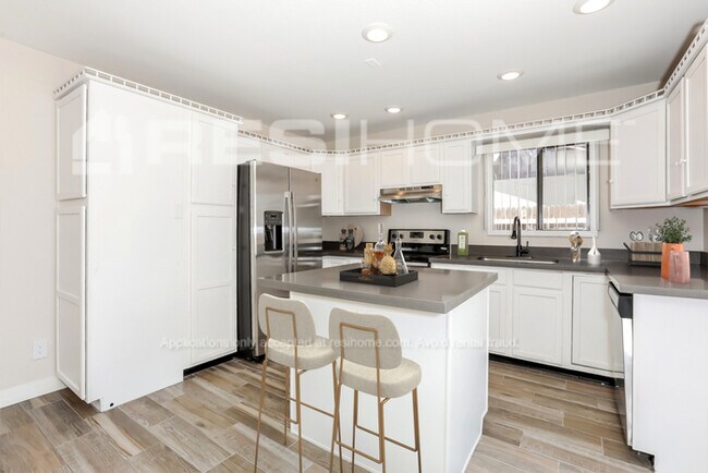 Building Photo - 623 S San Jose