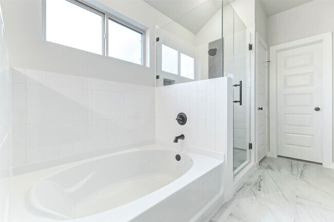 Building Photo - 6422 Pomona Ct