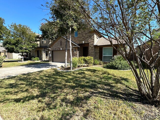 Building Photo - Single Story, 3 Bedroom, 2 Bathroom Home f...