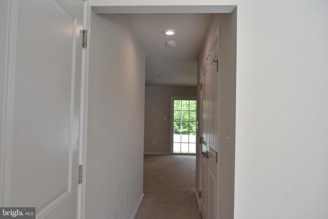 Building Photo - 8714 Upton Ln