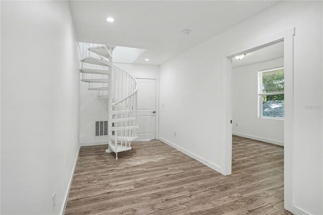 Building Photo - 2328 W Spruce St