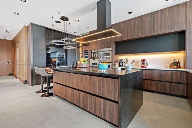 Building Photo - 655 Layne Blvd