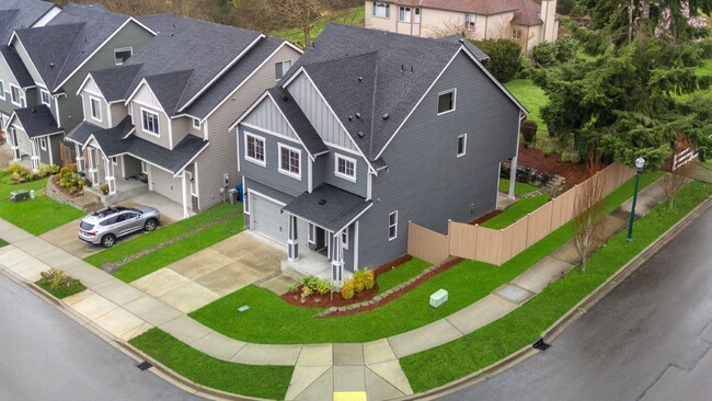 Building Photo - 4Bd/3.5Ba Covington House