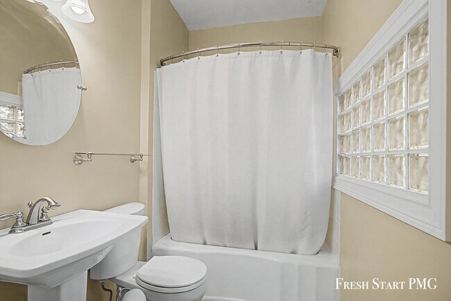 Building Photo - Charm Meets Modern Living in the Heart of Stanton