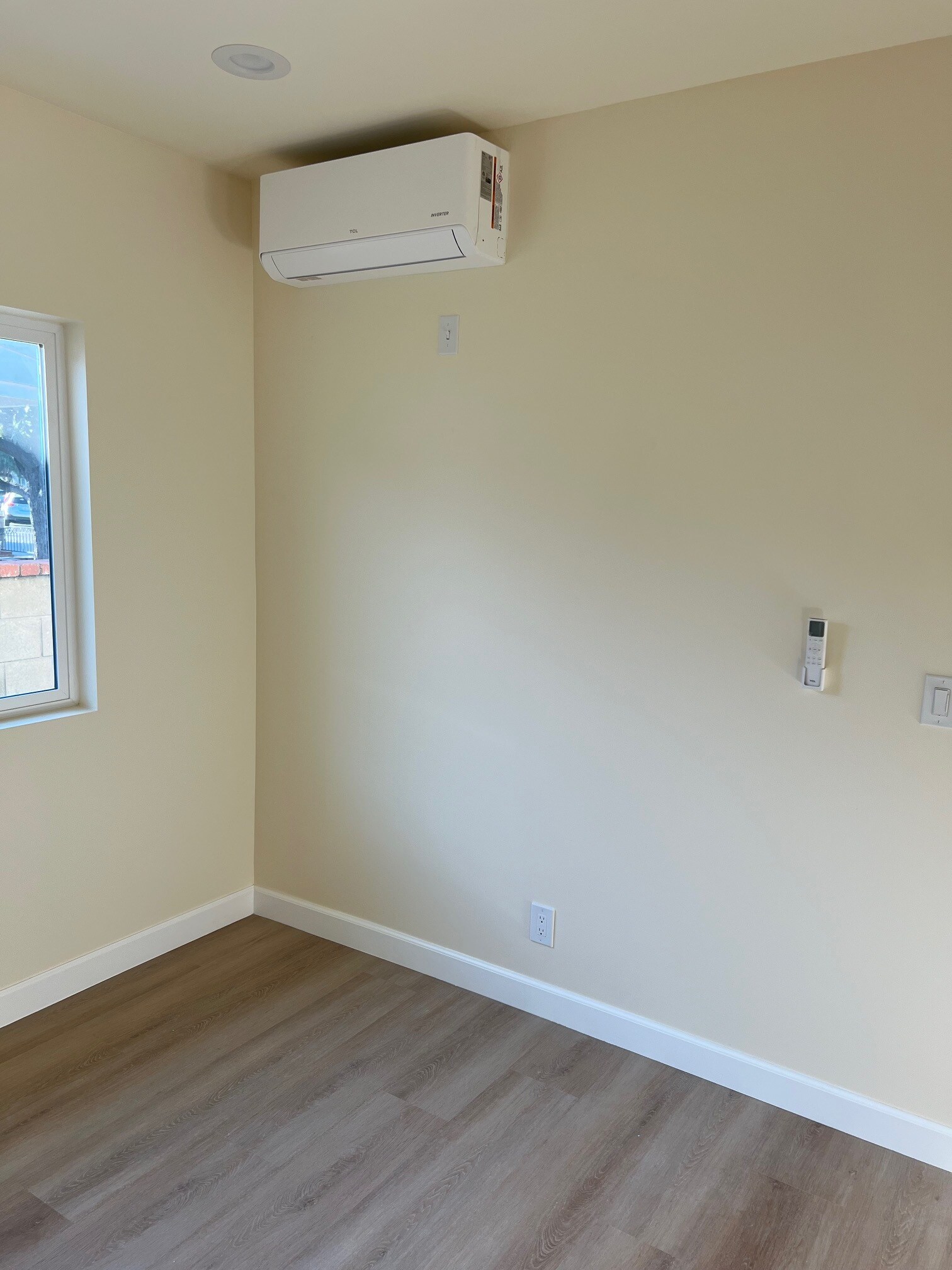 Building Photo - 9417 Tilmont St