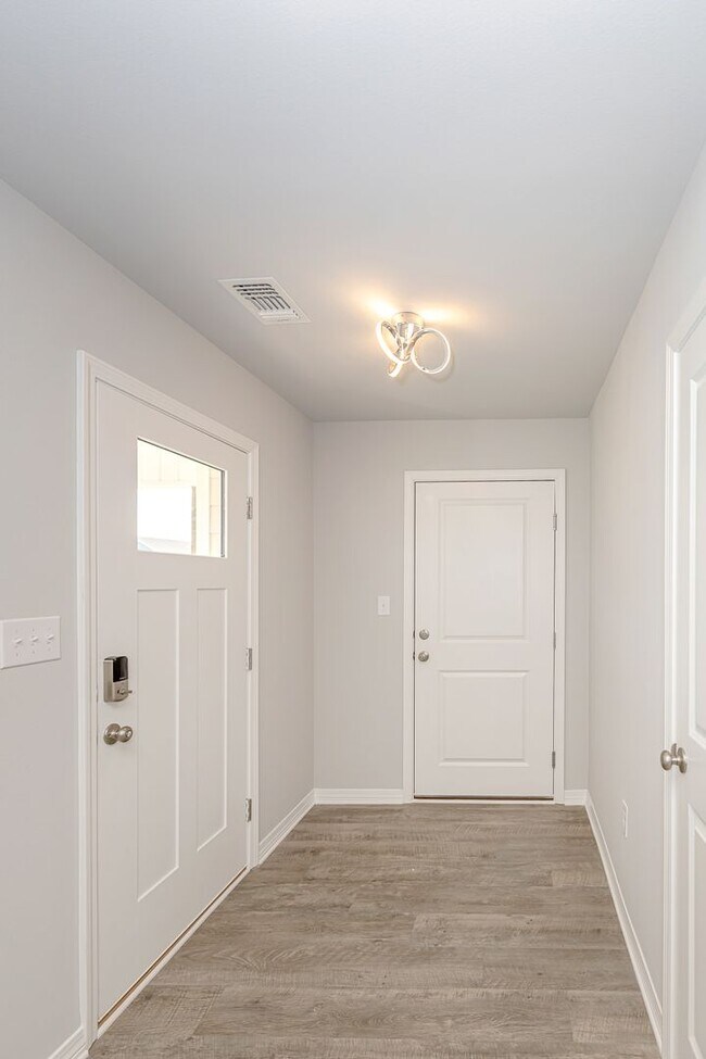 Building Photo - 14180 Sanctuary Trails Dr