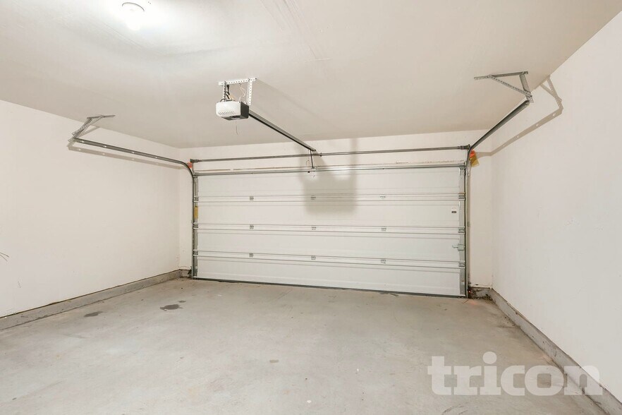 Building Photo - 1348 Renoir Dr