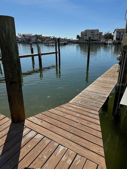 Building Photo - 113 1st St E