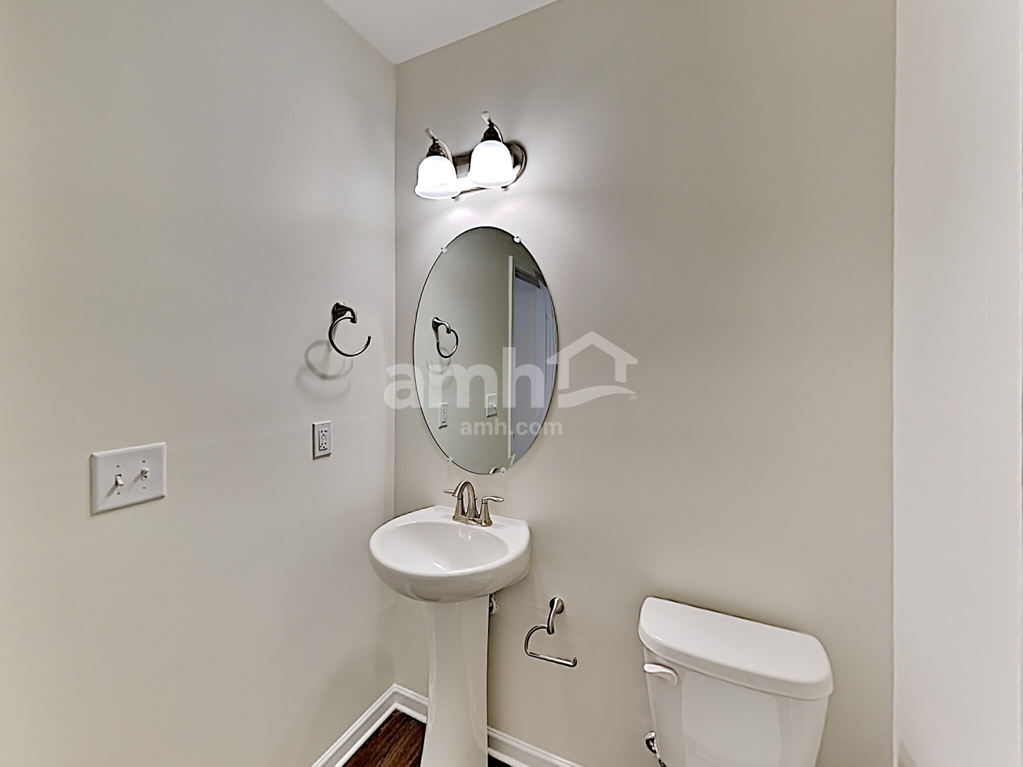 Building Photo - 148 Landsdown Xing