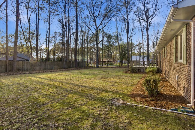 Building Photo - 101 Gatewood Dr