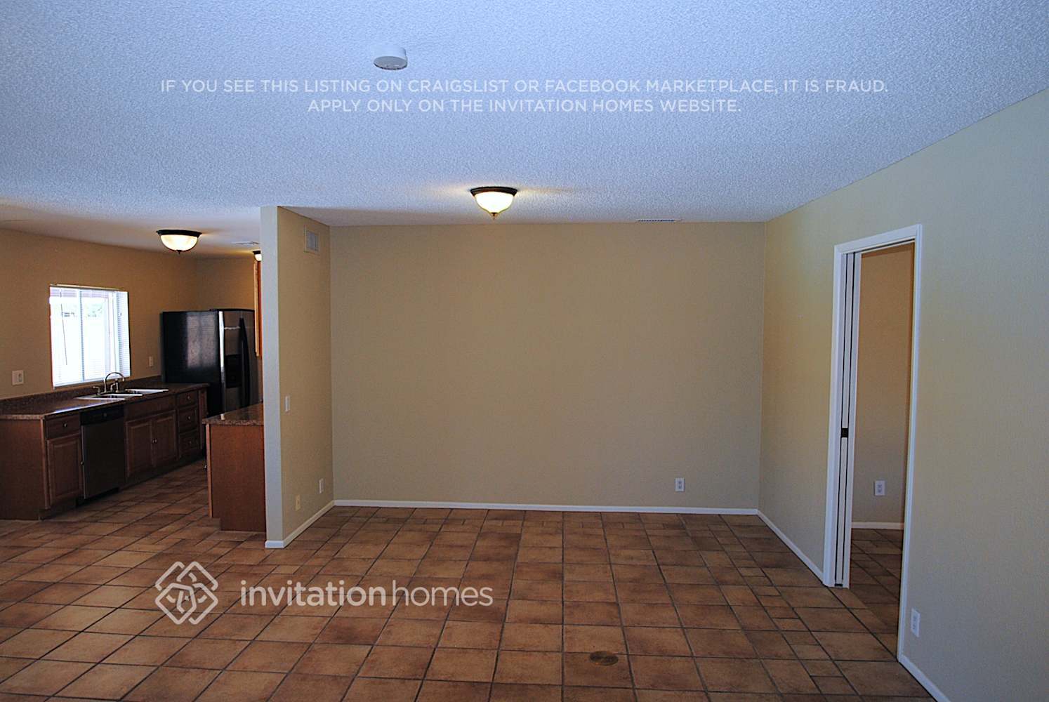 Building Photo - 5216 W Laurie Ln