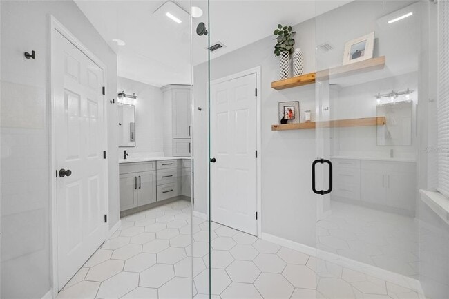 Building Photo - 2808 Southpointe Ln