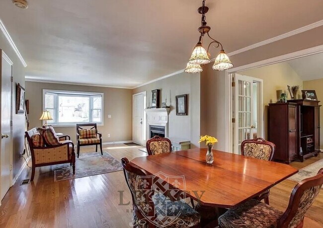 Building Photo - 1101C Biltmore Dr