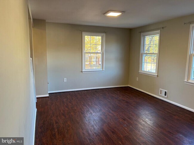 Building Photo - 13133 Putnam Cir