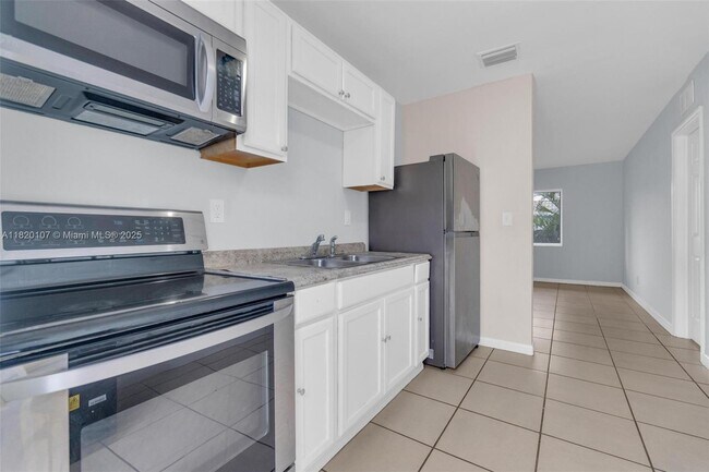Building Photo - 1430 NW 27th Ave
