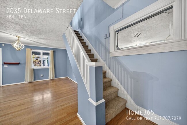 Building Photo - 2035 Delaware St