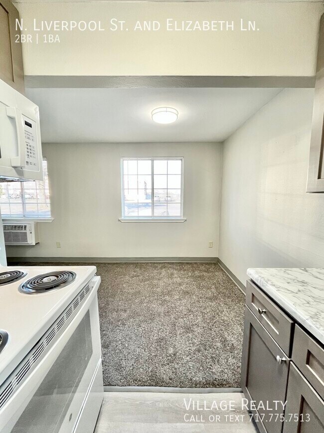 Building Photo - 75 N Liverpool St