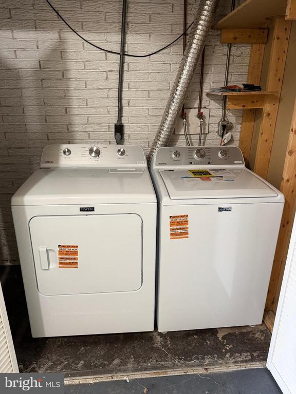 Building Photo - 1243 Peggy Dr