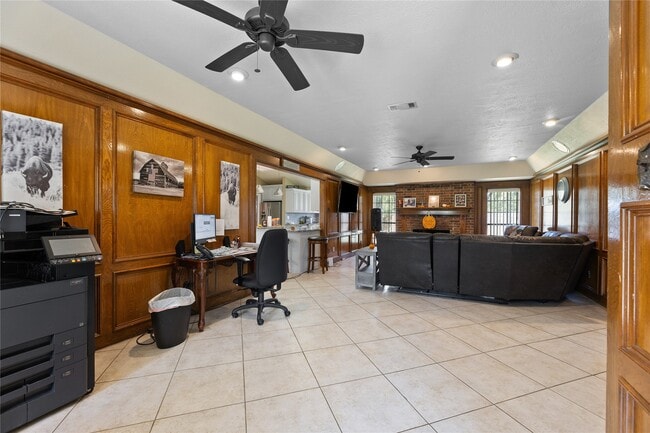 Building Photo - 22831 Fritz Ln