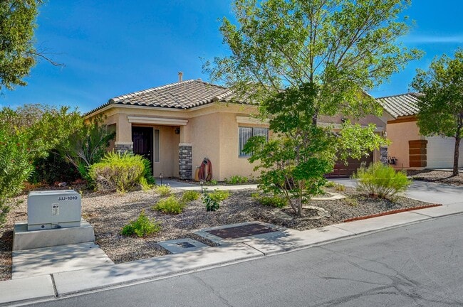 Building Photo - 121 Chatara Way