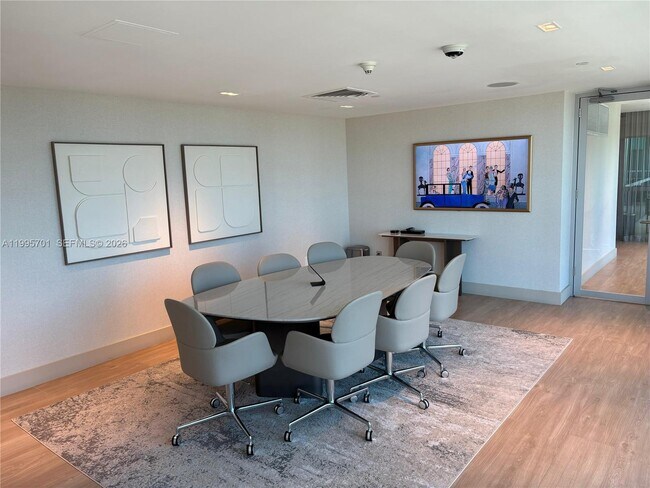 Building Photo - 900 Biscayne Blvd