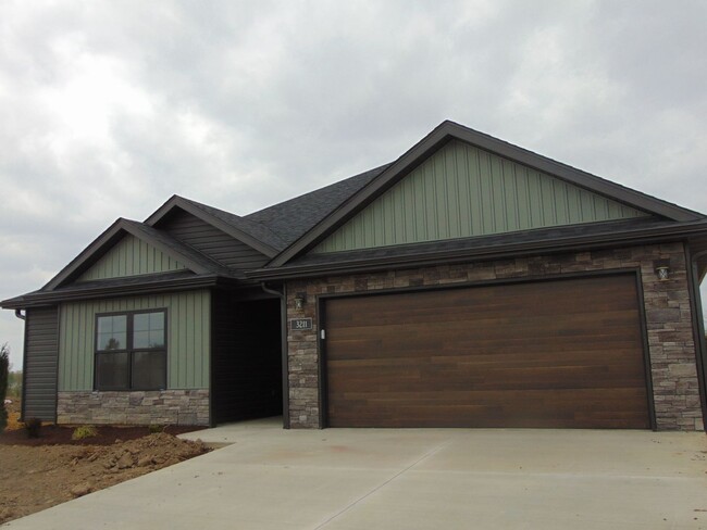 Primary Photo - New Modern 3 Bed 2 Bath House