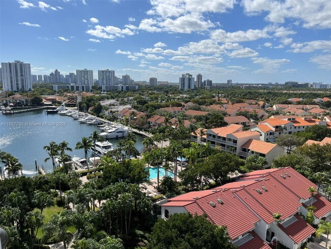 Primary Photo - 3610 Yacht Club Dr